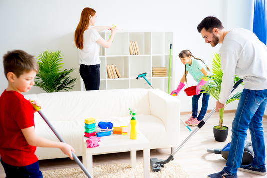 FREE Printable: Activity Sheets "đĄ Spring Cleaning Your KIDS Can Help With! đ§č"